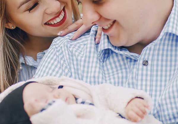 yenidogan-destek-egitimi anne ve bebek hizmetleri